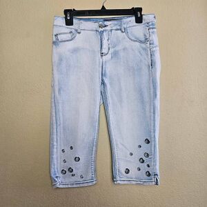 Thorn Curvy Capri Jeans